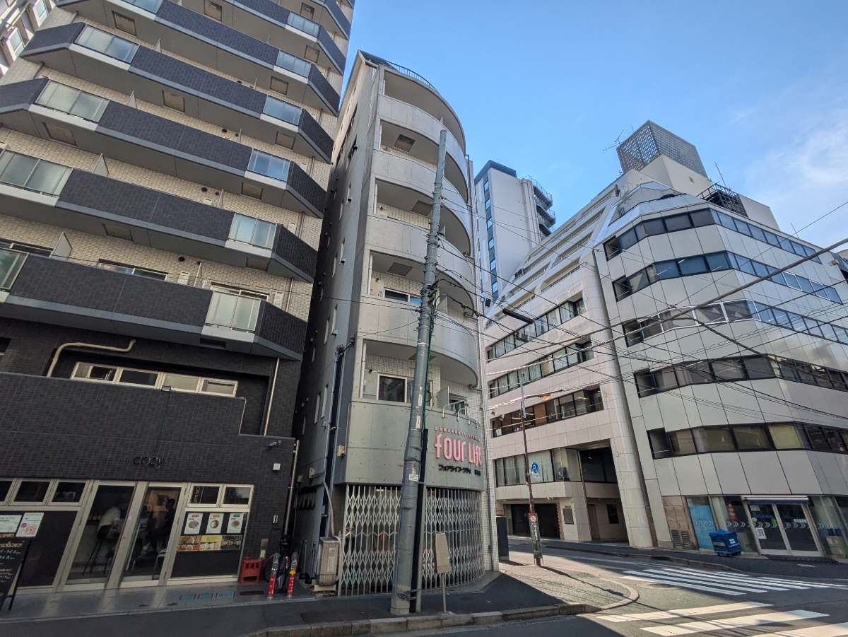 v20251003150706/fresh/building/J00100405275_5