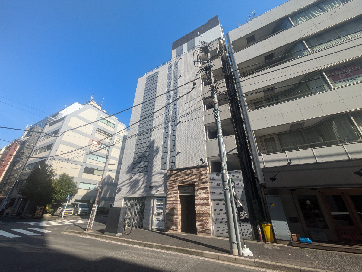 v20251003150706/fresh/building/J00100405275_6