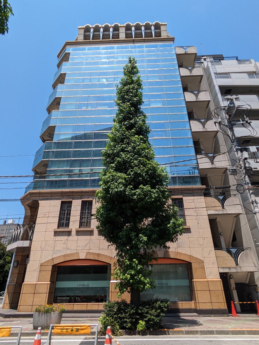 v20251003150706/fresh/building/J00100407833_19