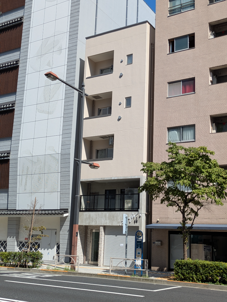 v20251003150706/fresh/building/J00100409193_5