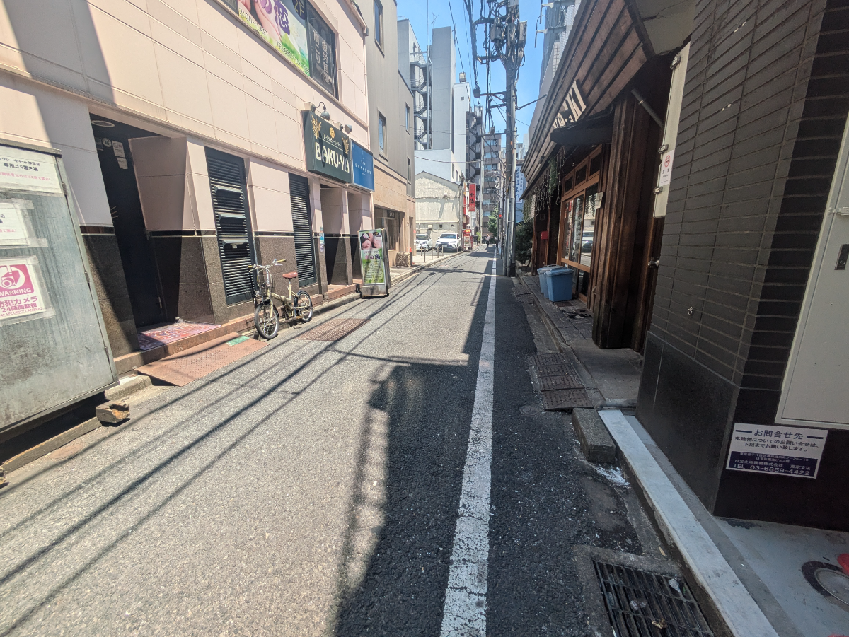 v20251003150706/fresh/building/J00100415681_9