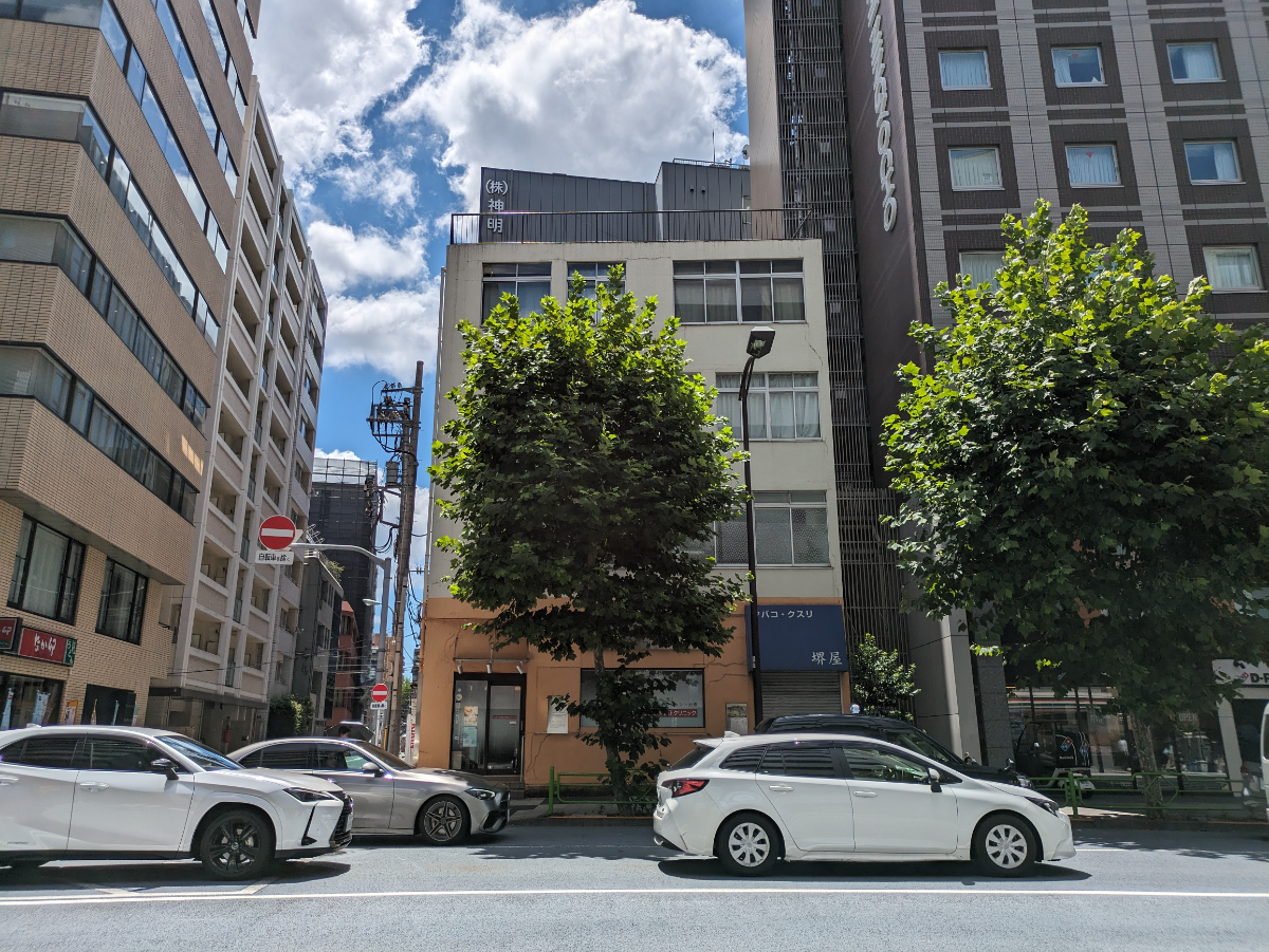 v20251003150706/fresh/building/J00100421256_1