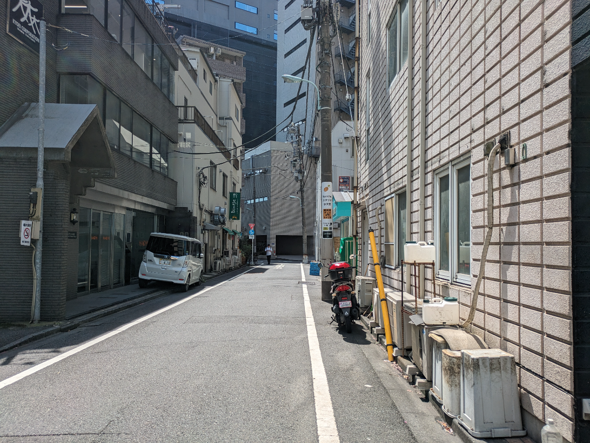 v20251003150706/fresh/building/J00100610042_14