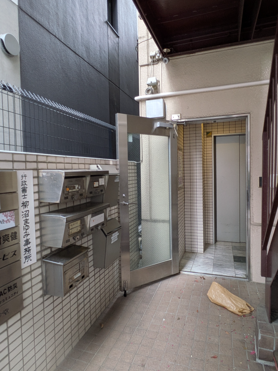 v20251006150705/fresh/building/J00100365093_17