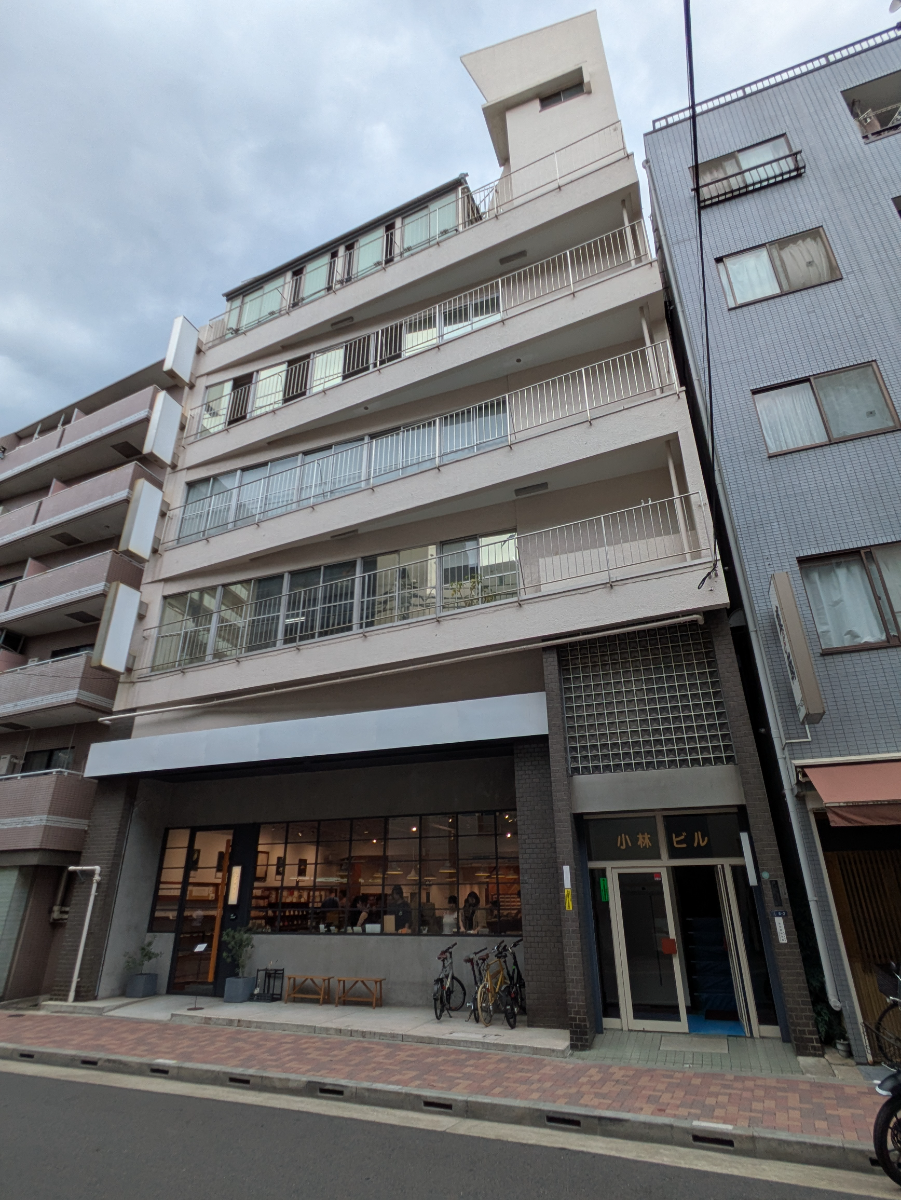 v20251006150705/fresh/building/J00100366988_5