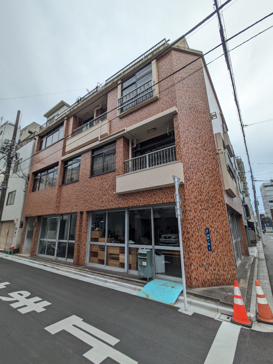 v20251006150705/fresh/building/J00100367208_6