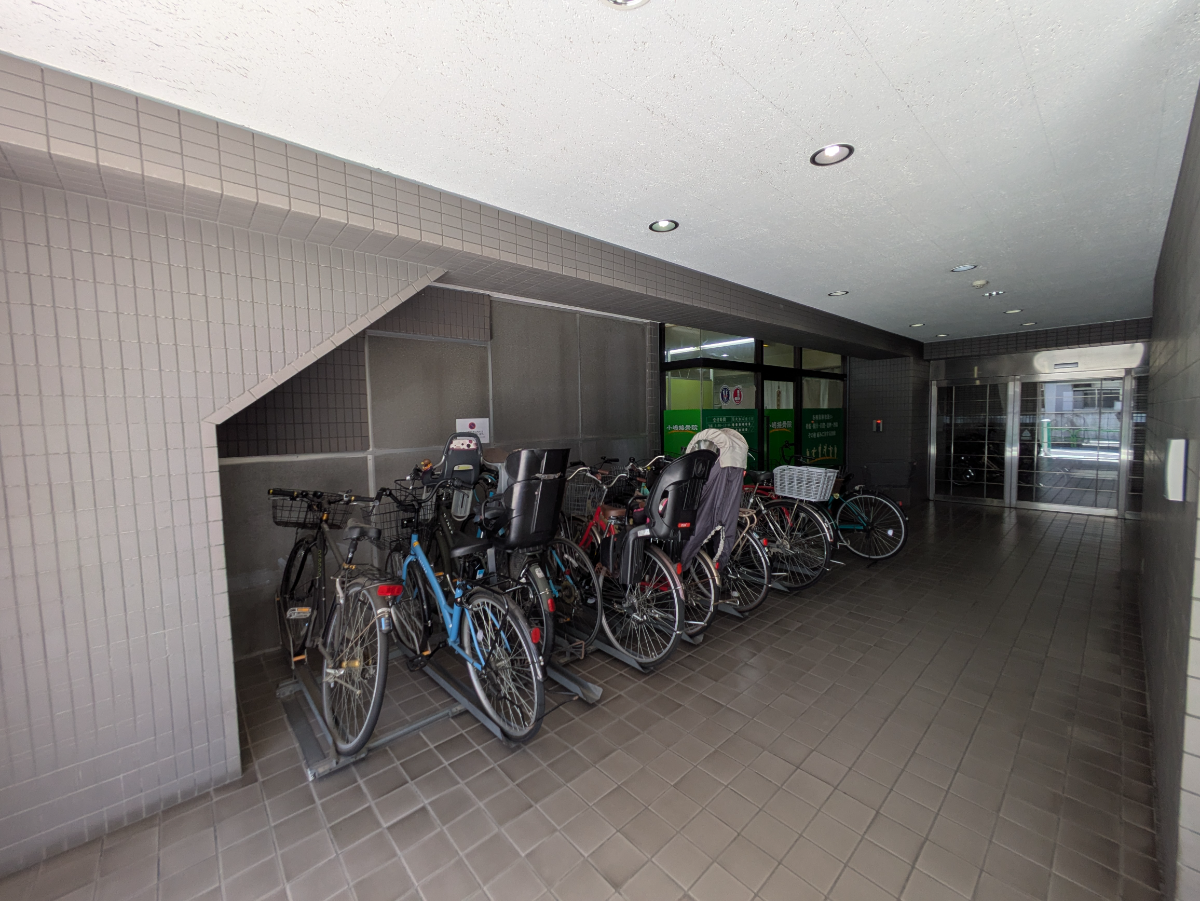 v20251006150705/fresh/building/J00100372032_10