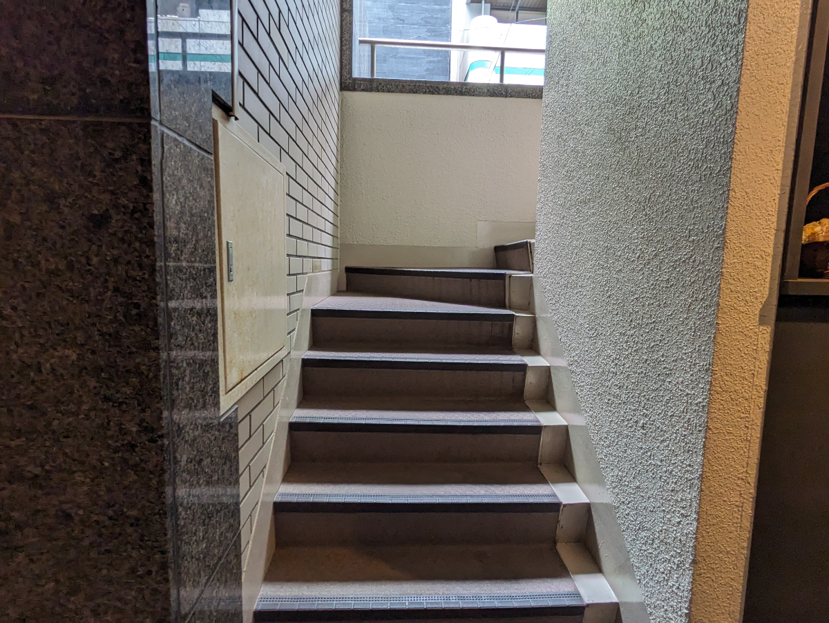 v20251006150705/fresh/building/J00100378024_10