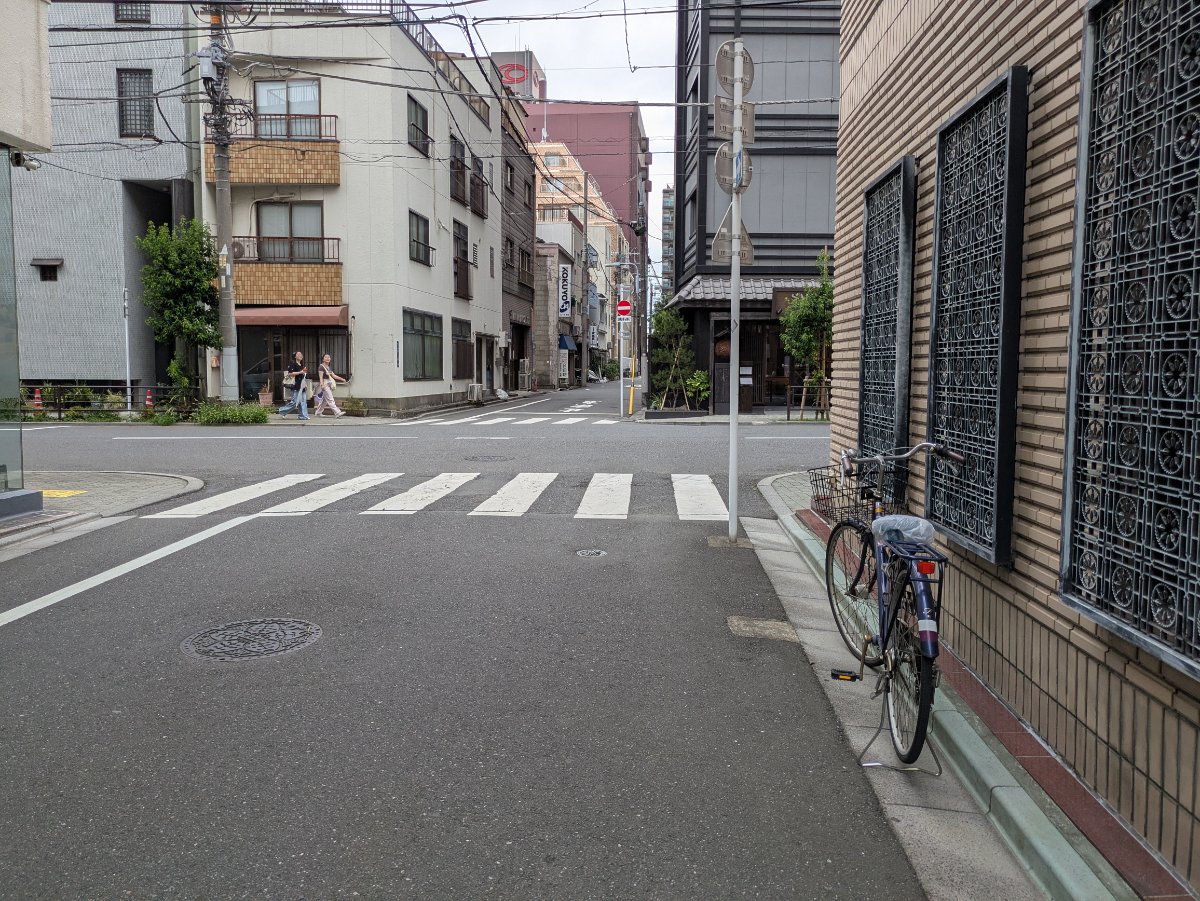 v20251006150705/fresh/building/J00100379160_15