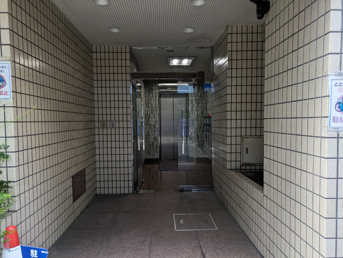 v20251006150705/fresh/building/J00100382186_13