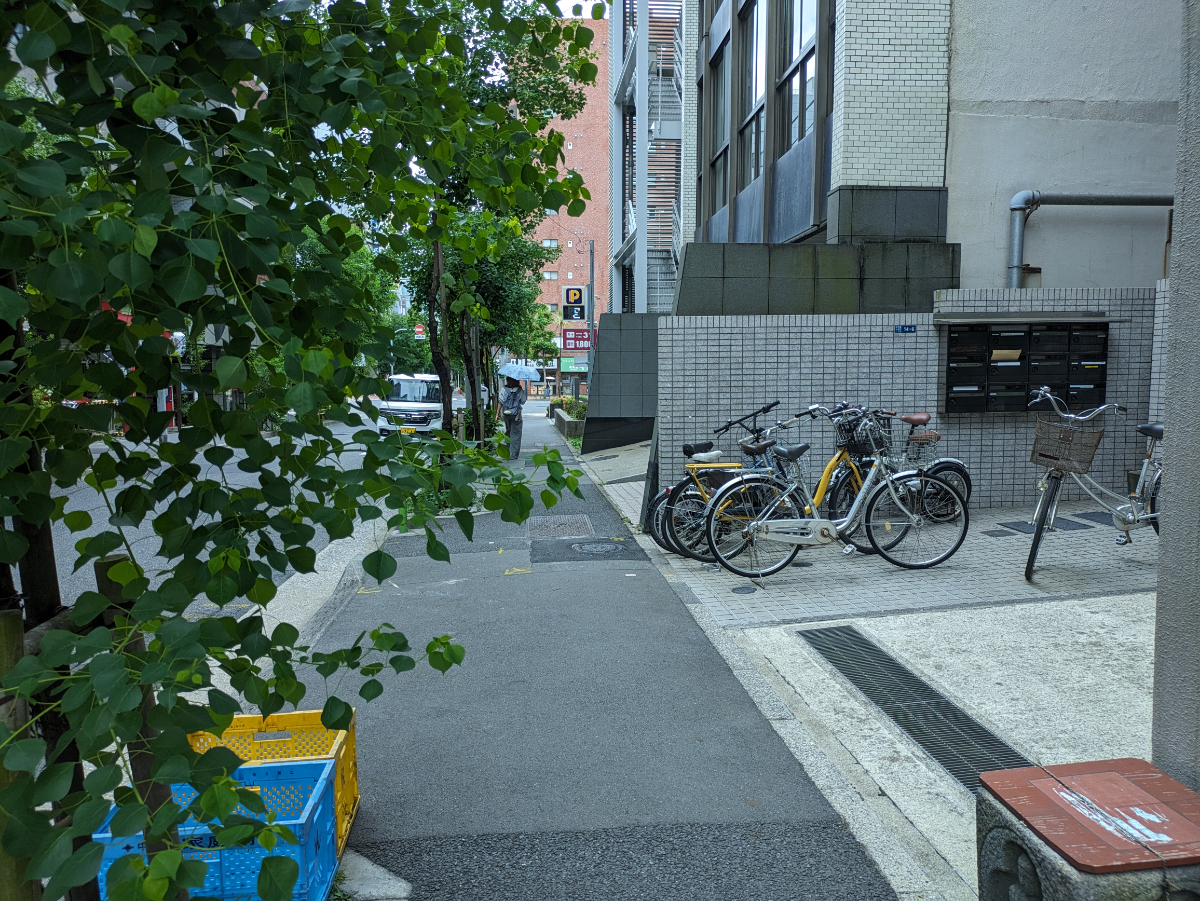 v20251006150705/fresh/building/J00100382193_16
