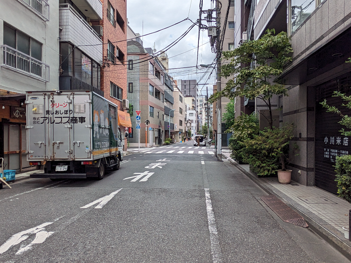 v20251006150705/fresh/building/J00100382193_2