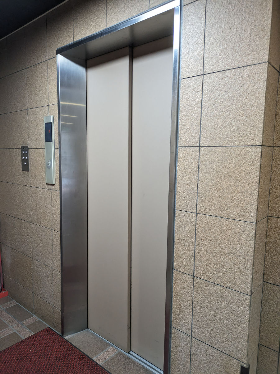 v20251006150705/fresh/building/J00100382196_4