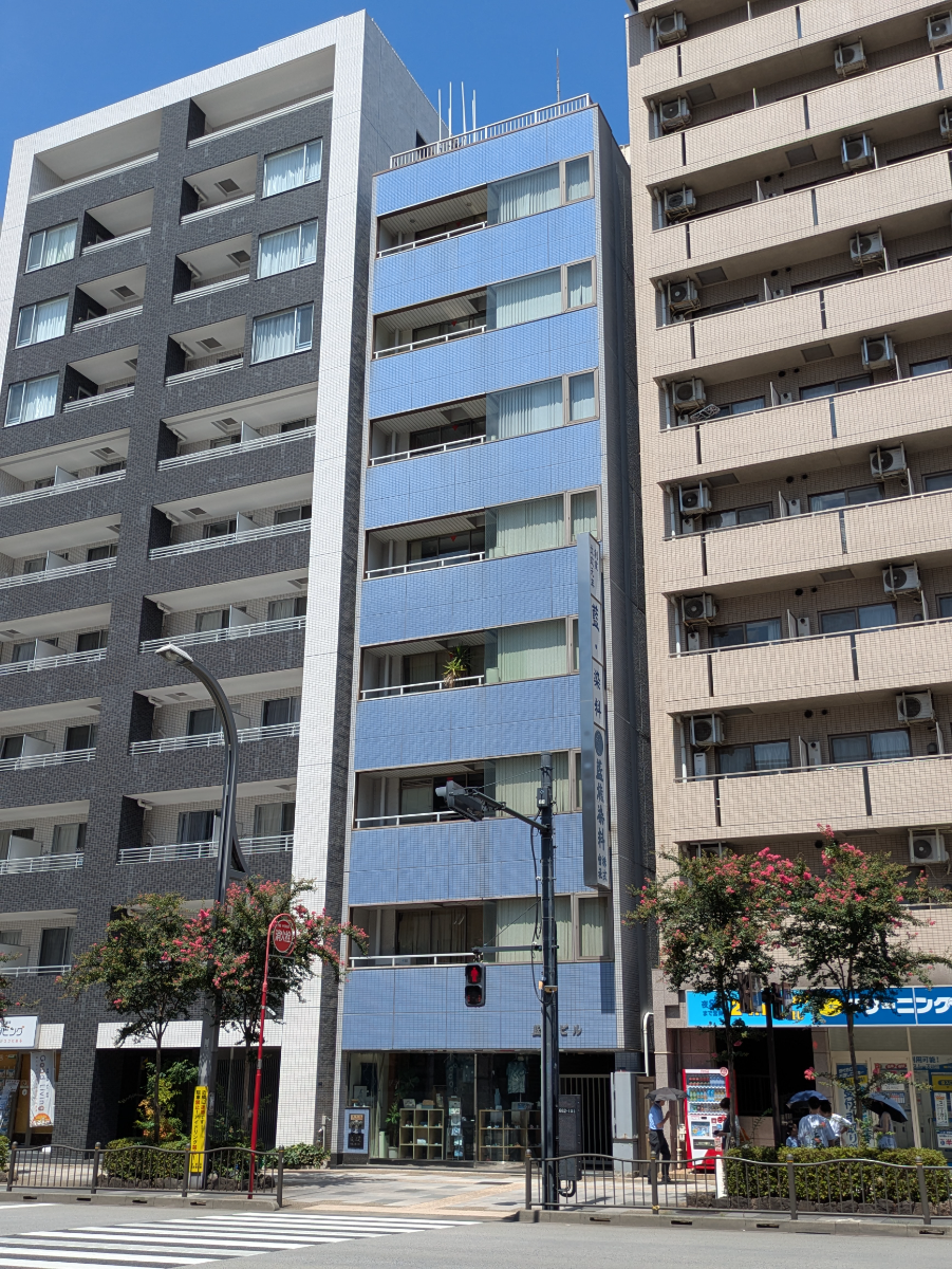 v20251006150705/fresh/building/J00100389844_6