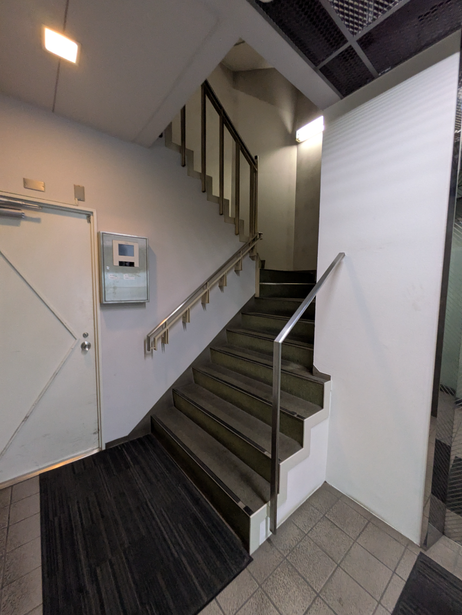 v20251006150705/fresh/building/J00100389930_15