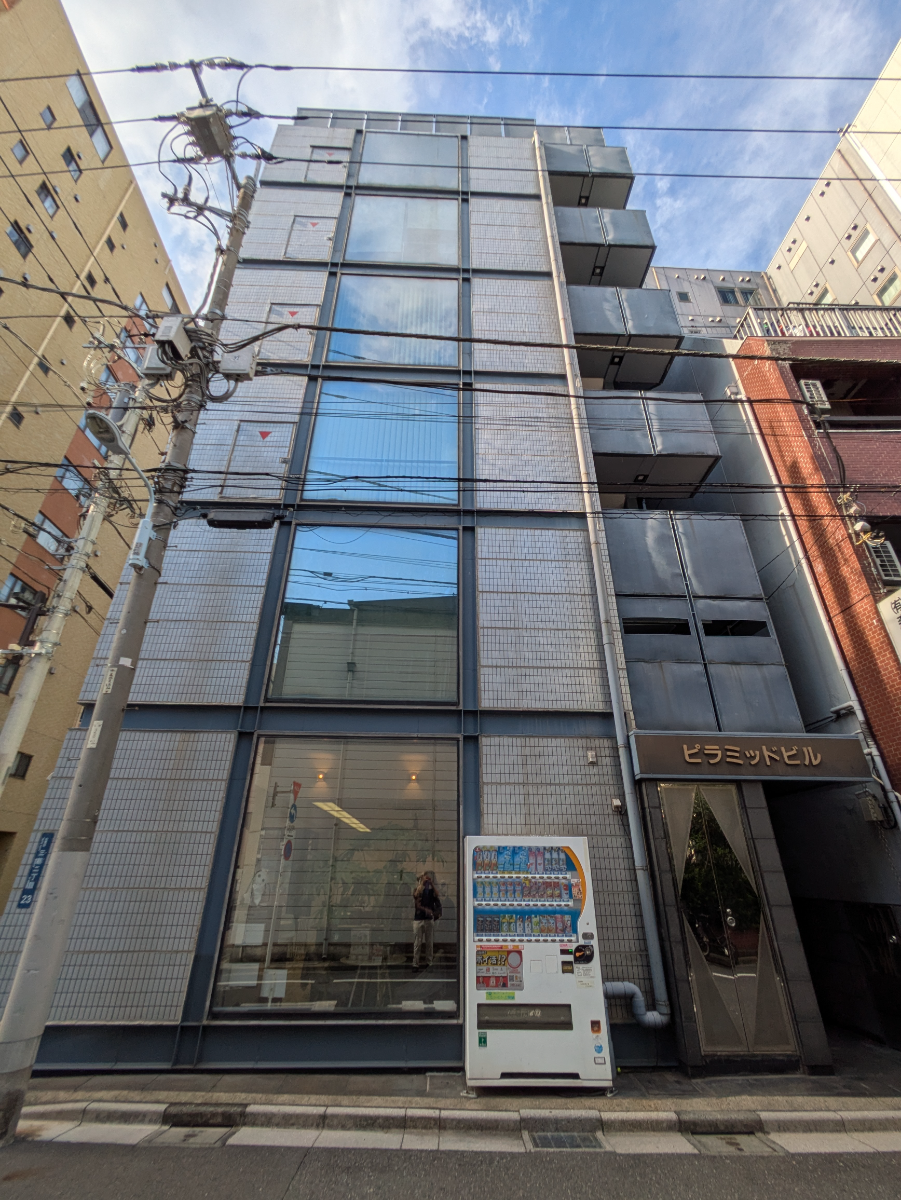 v20251006150705/fresh/building/J00100392675_9