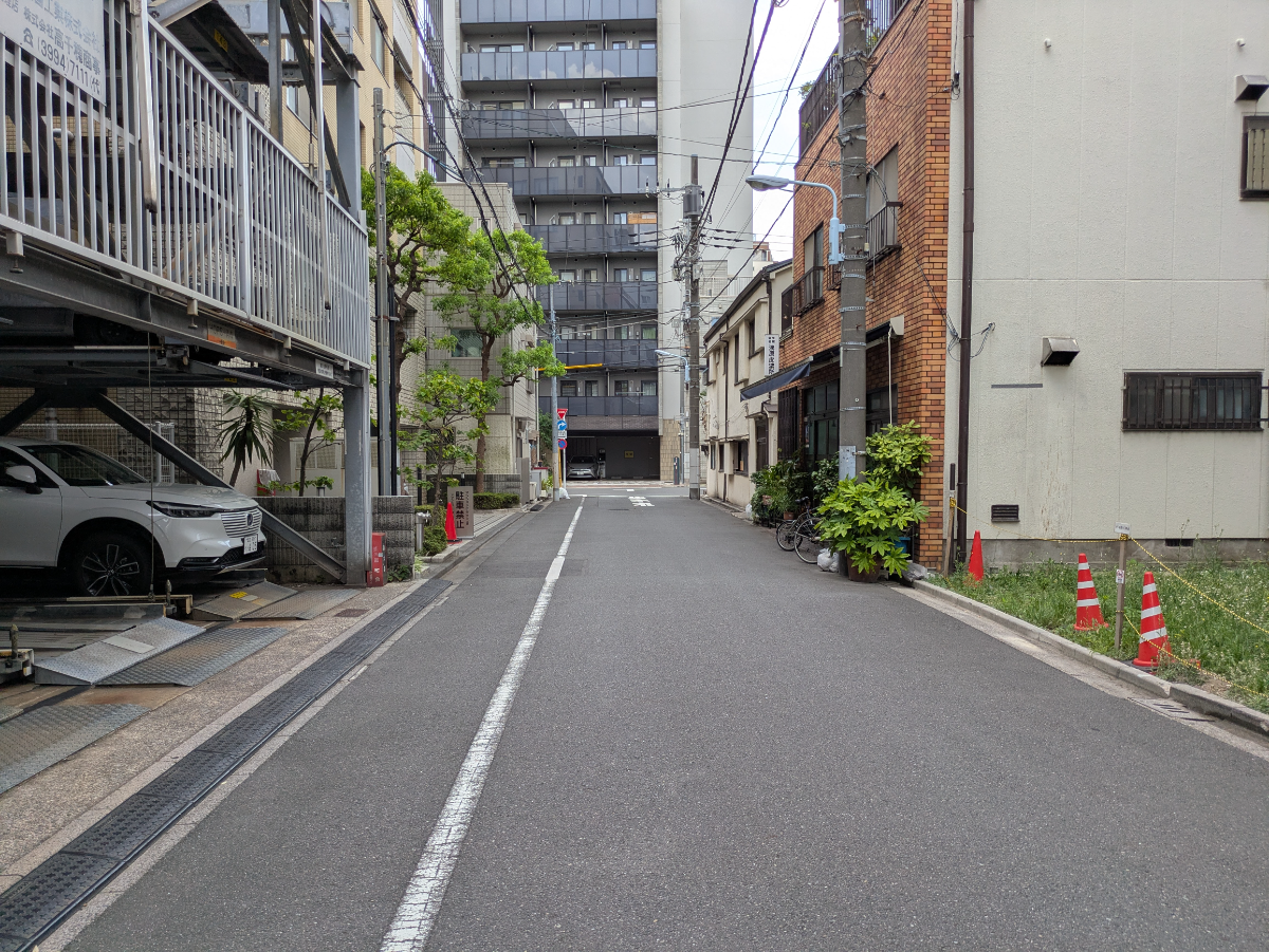 v20251006150705/fresh/building/J00100393069_2