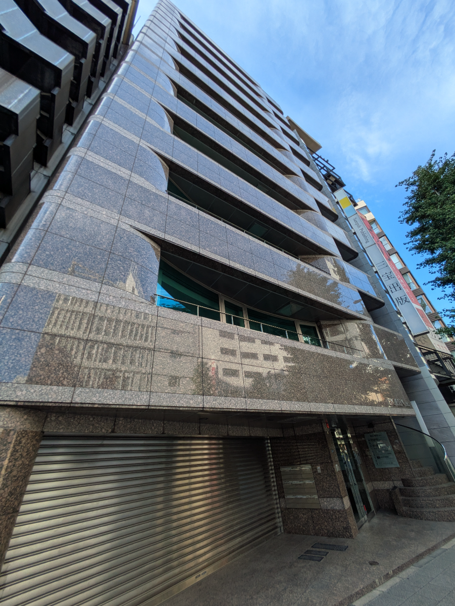 v20251006150705/fresh/building/J00100395882_9