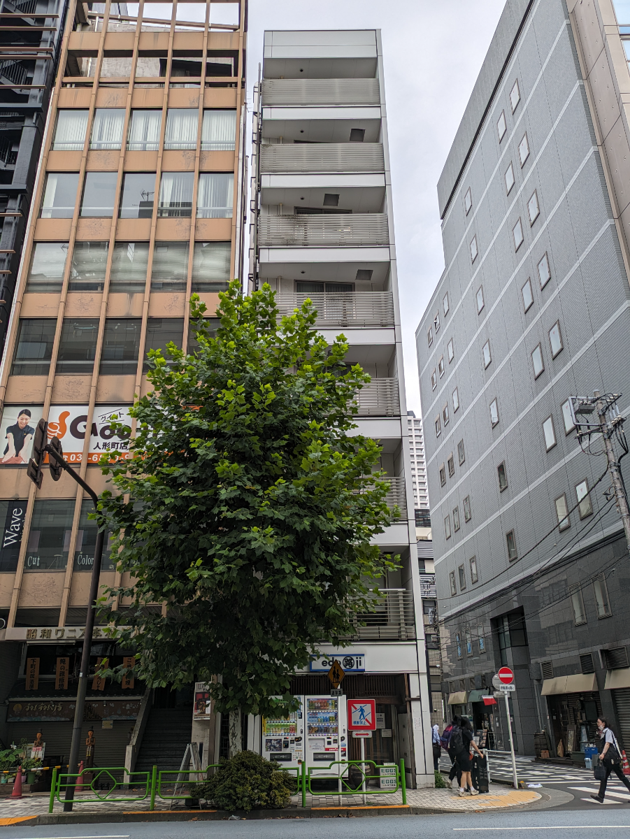 v20251006150705/fresh/building/J00100395977_6