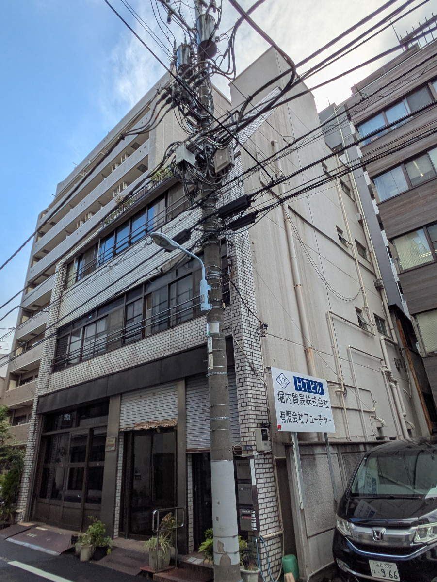 v20251006150705/fresh/building/J00100396218_5
