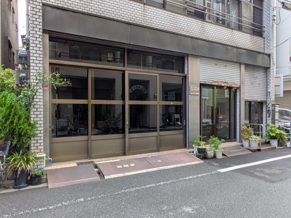 v20251006150705/fresh/building/J00100396218_9