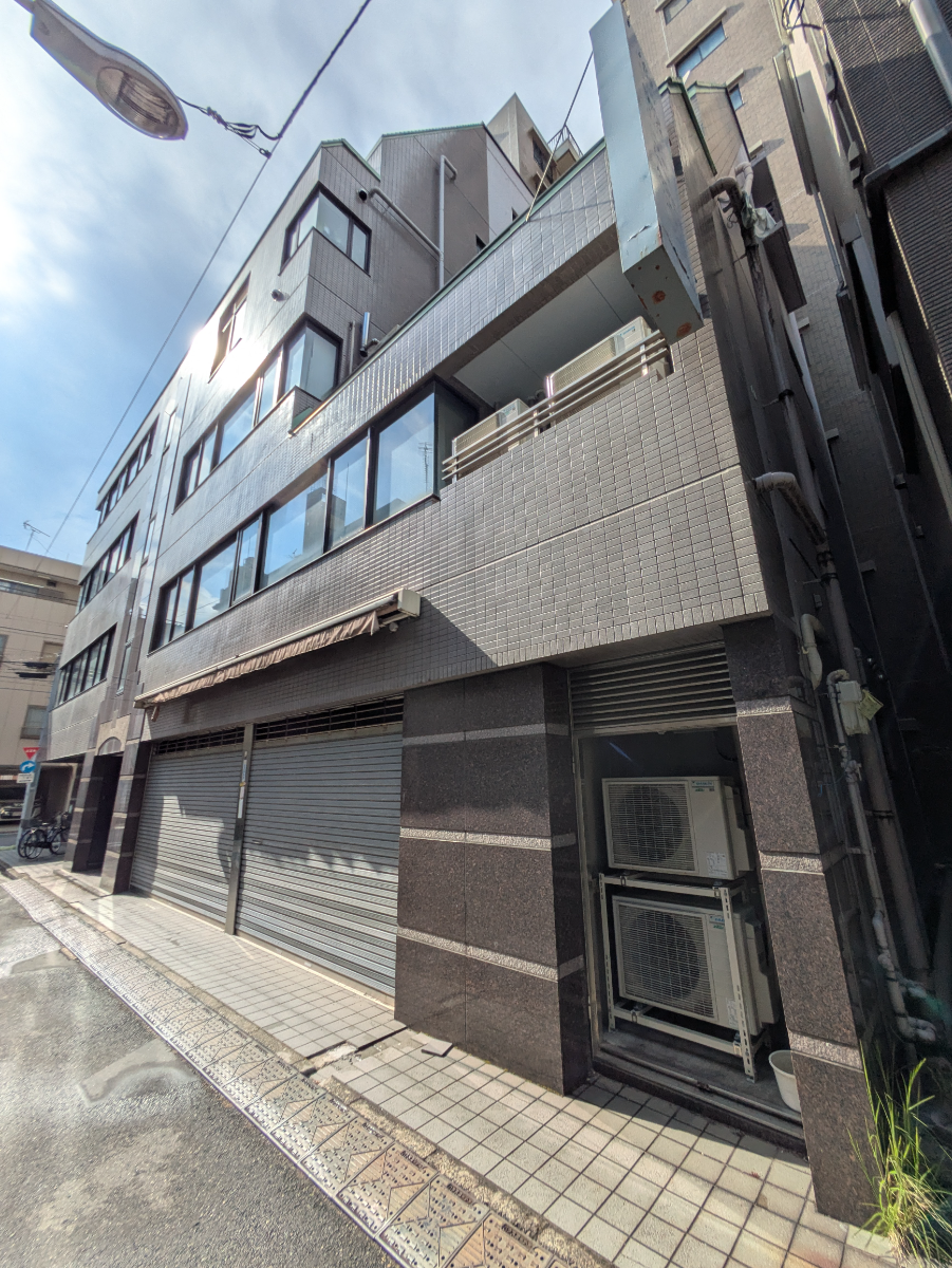v20251006150705/fresh/building/J00100401514_9