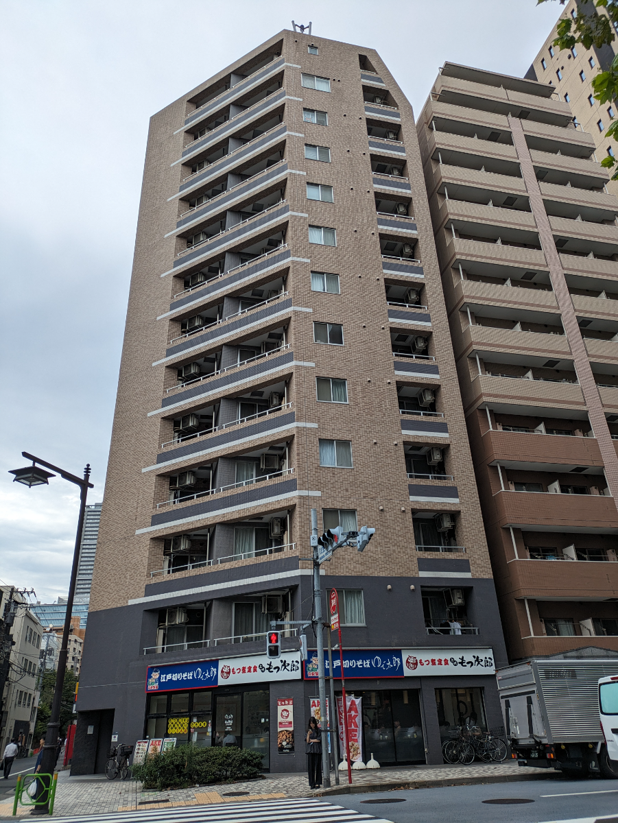 v20251006150705/fresh/building/J00100403701_6