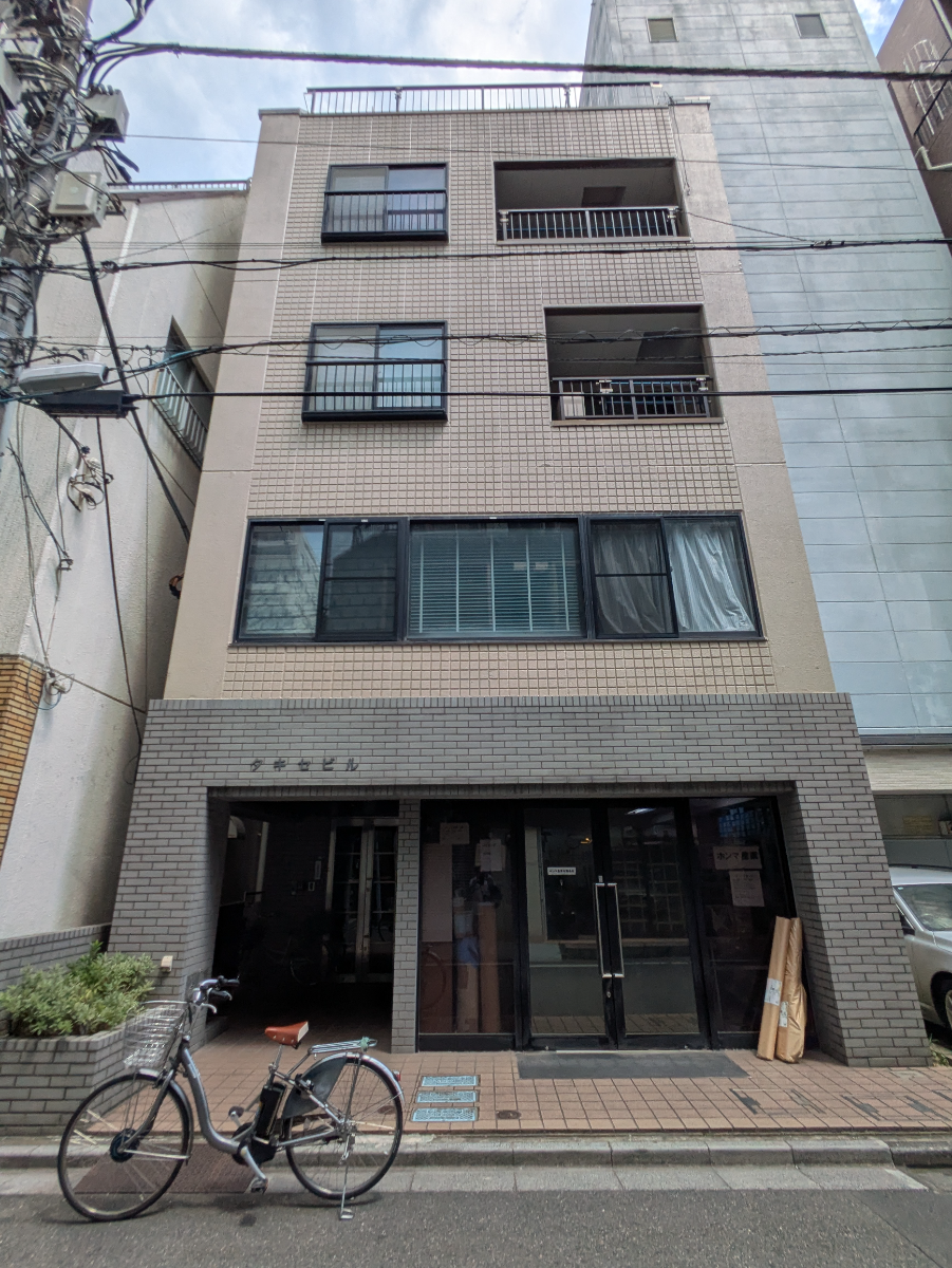 v20251006150705/fresh/building/J00100406321_1