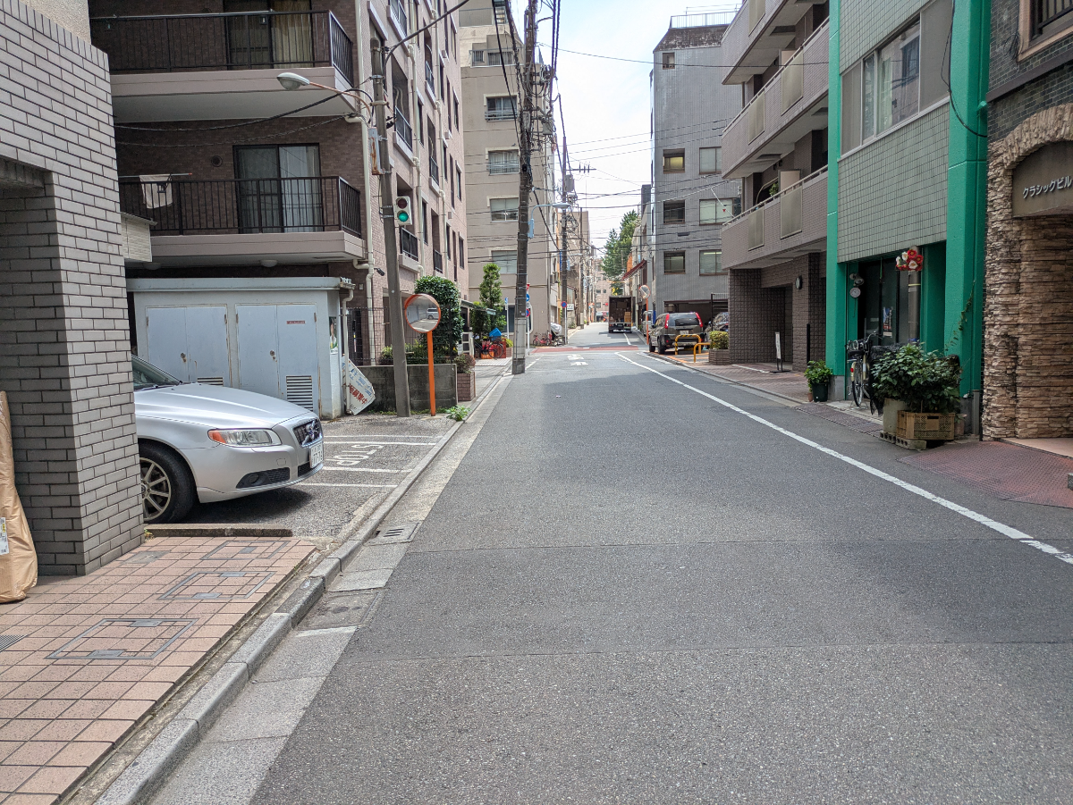 v20251006150705/fresh/building/J00100406321_12