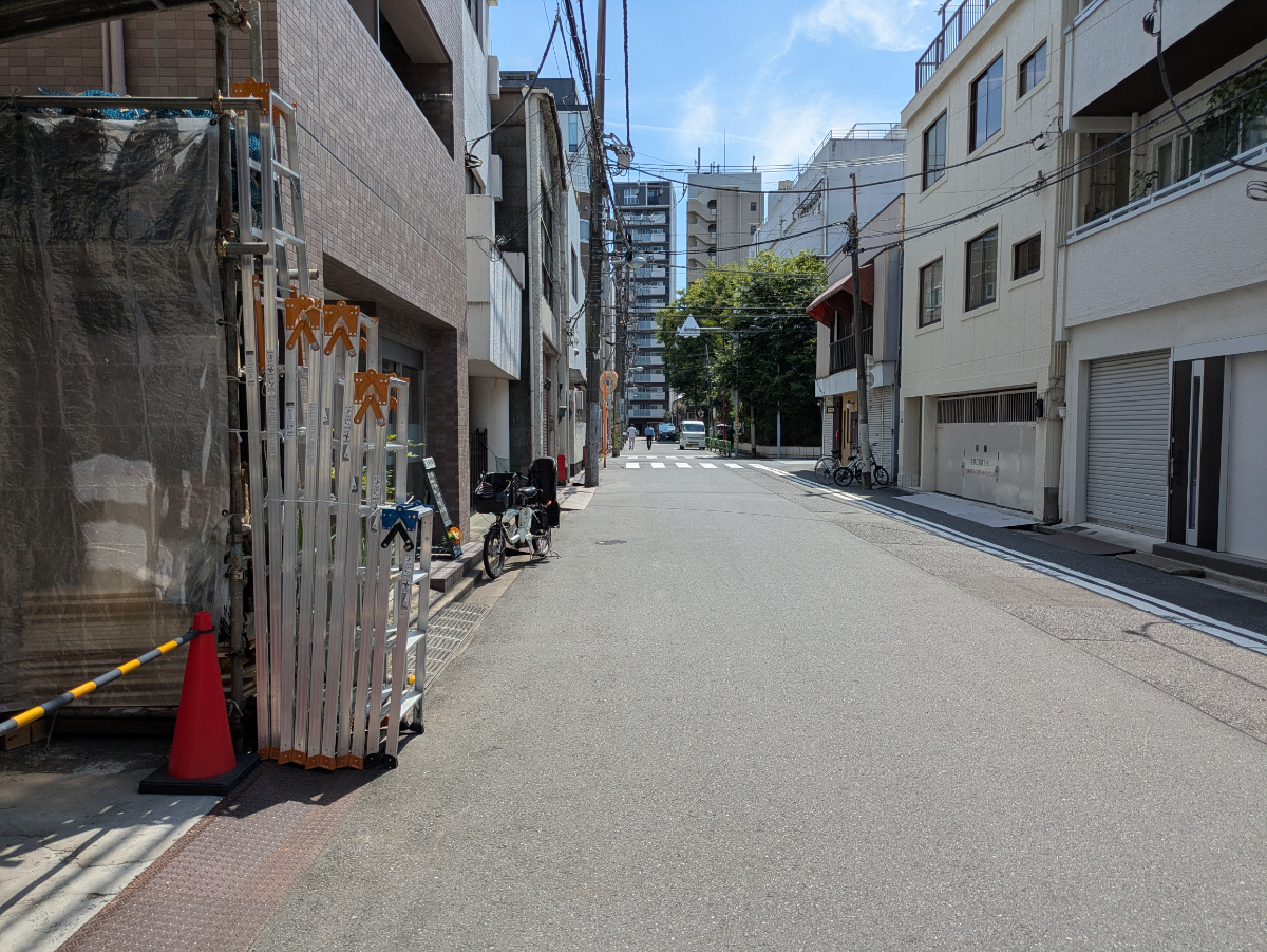 v20251006150705/fresh/building/J00100406494_2
