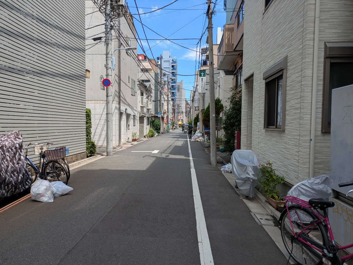 v20251006150705/fresh/building/J00100408528_9