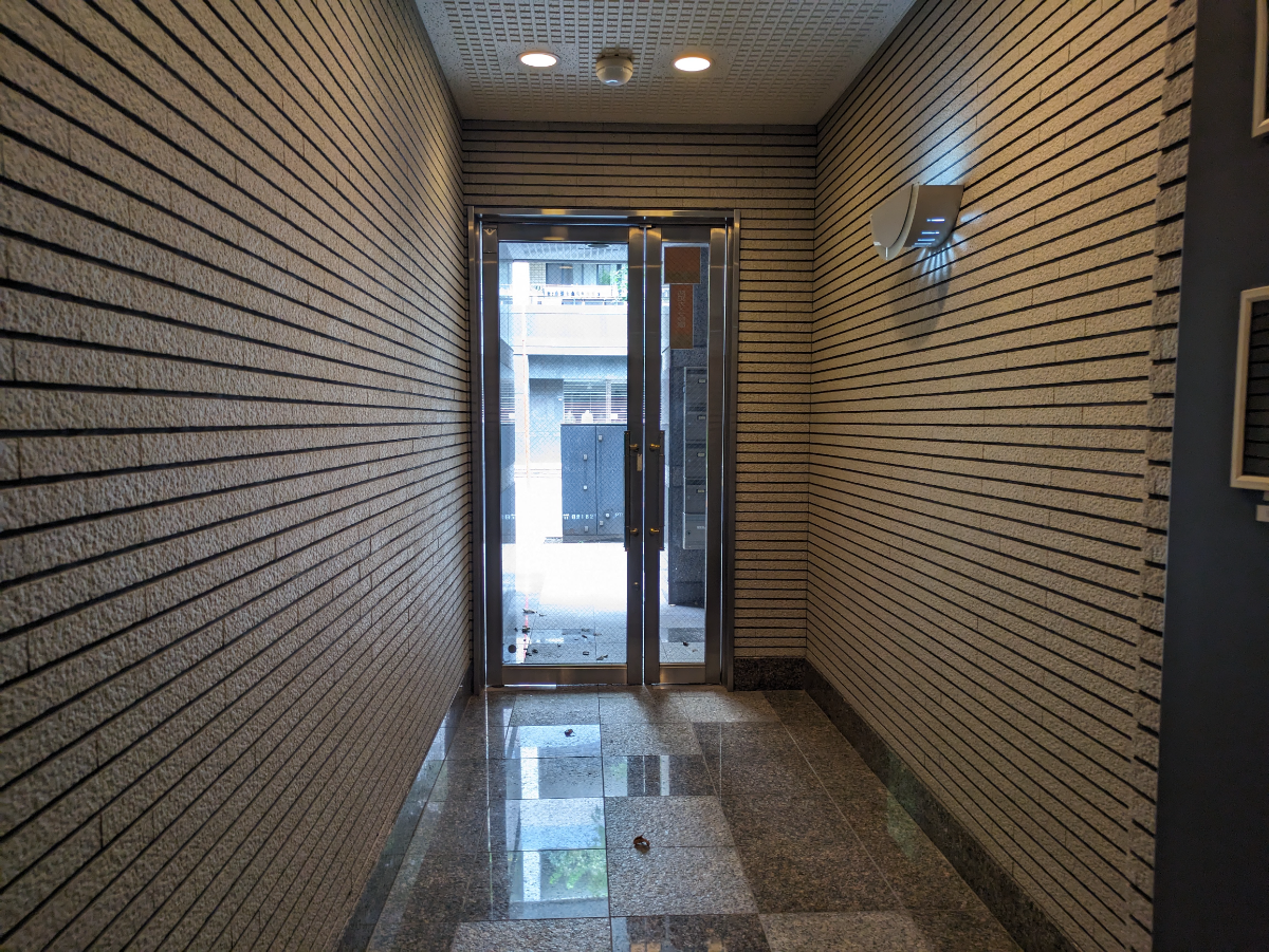 v20251006150705/fresh/building/J00100409374_10