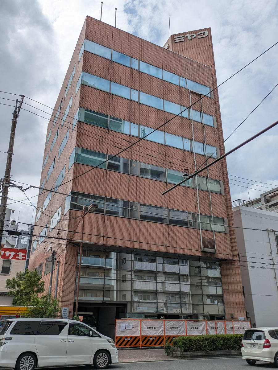 v20251006150705/fresh/building/J00100412168_7