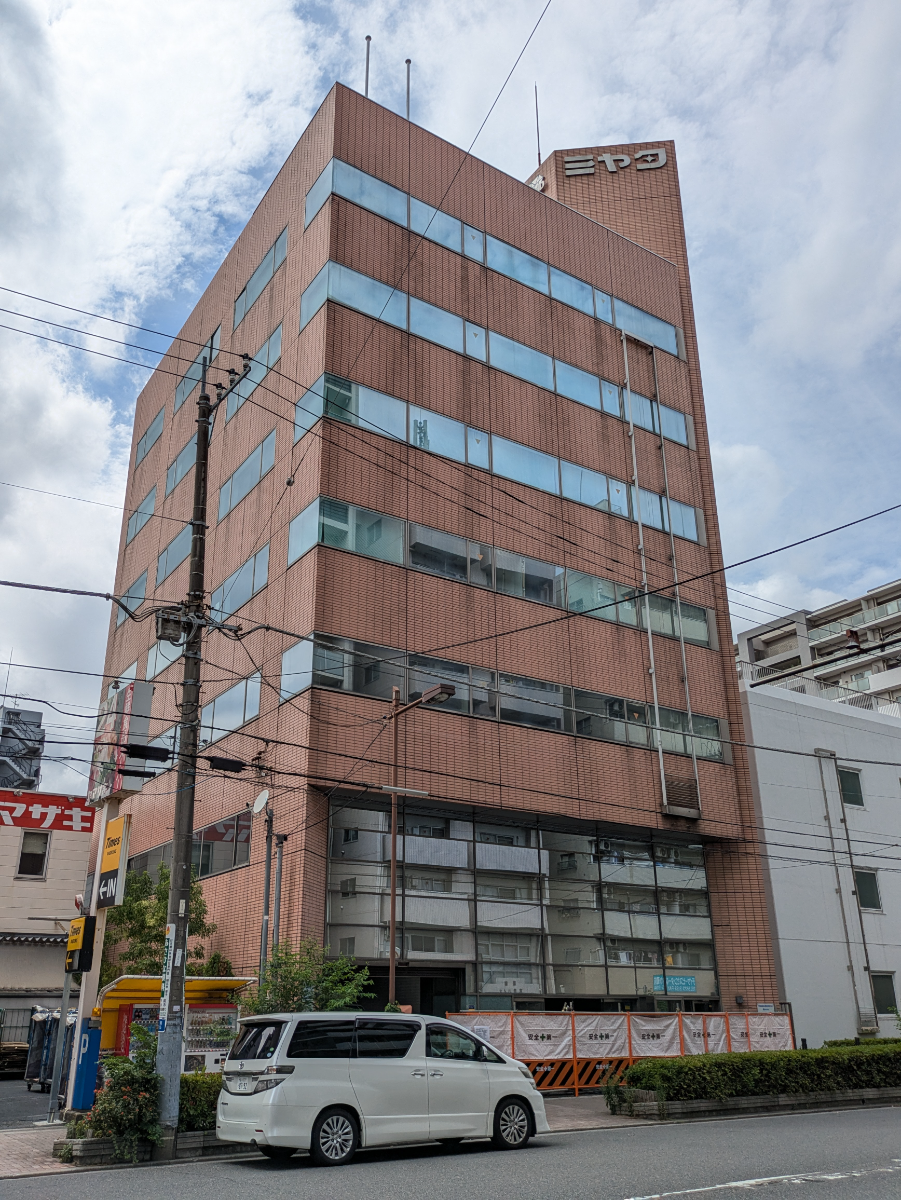 v20251006150705/fresh/building/J00100412168_8