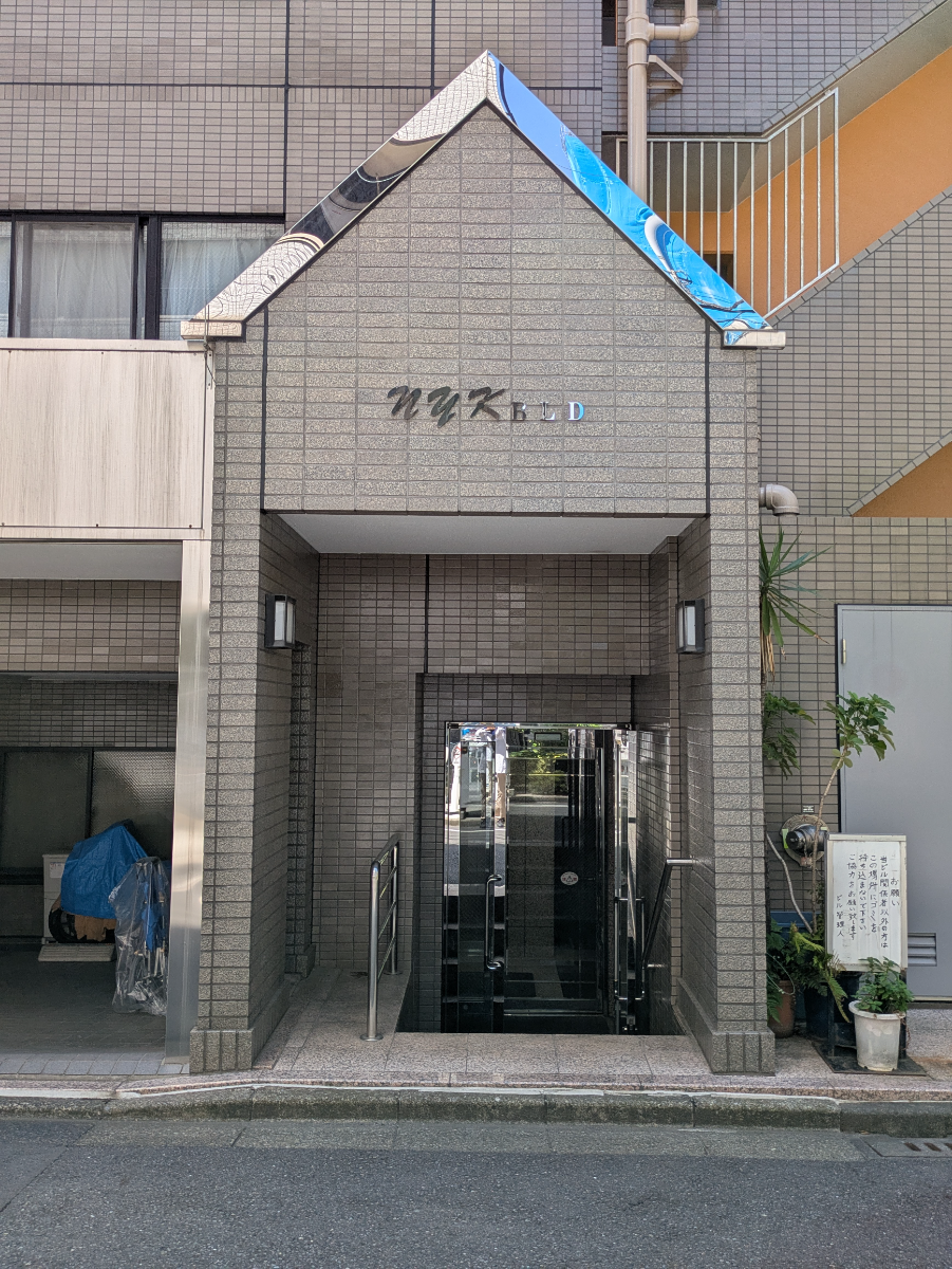 v20251006150705/fresh/building/J00100418466_3