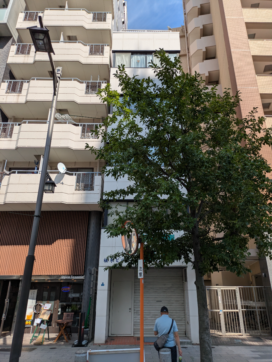 v20251006150705/fresh/building/J00100427179_1