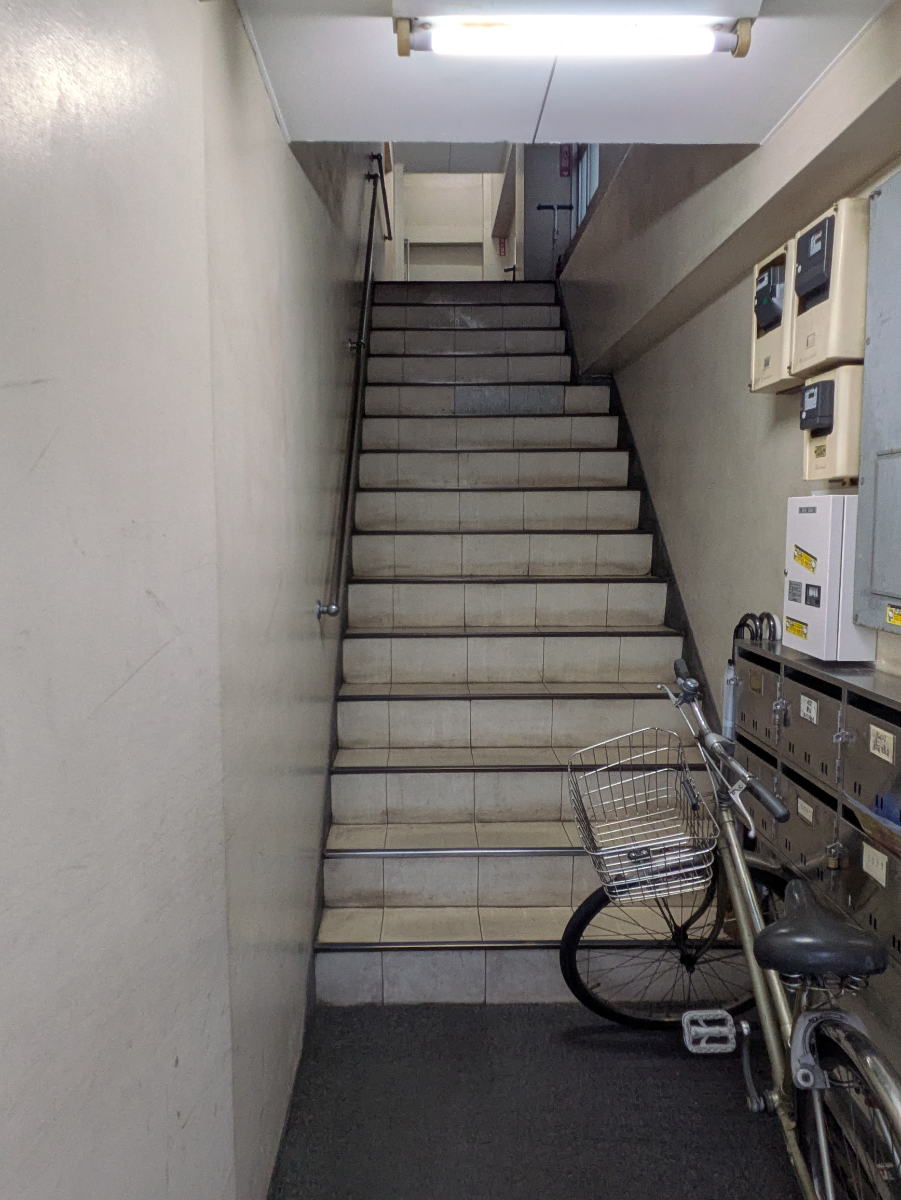v20251006150705/fresh/building/J00100428823_4