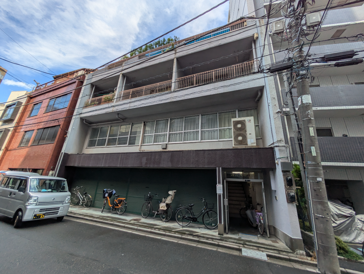 v20251006150705/fresh/building/J00100428823_7