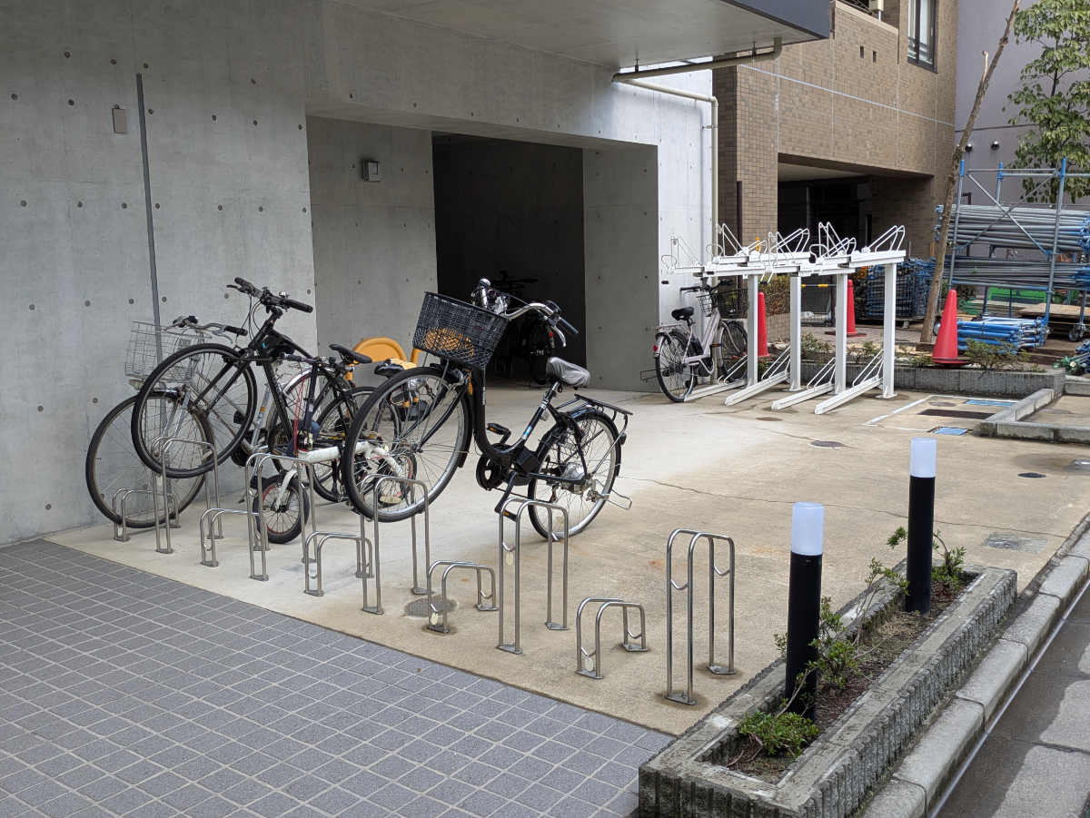 v20251006150705/fresh/building/J00100609330_9