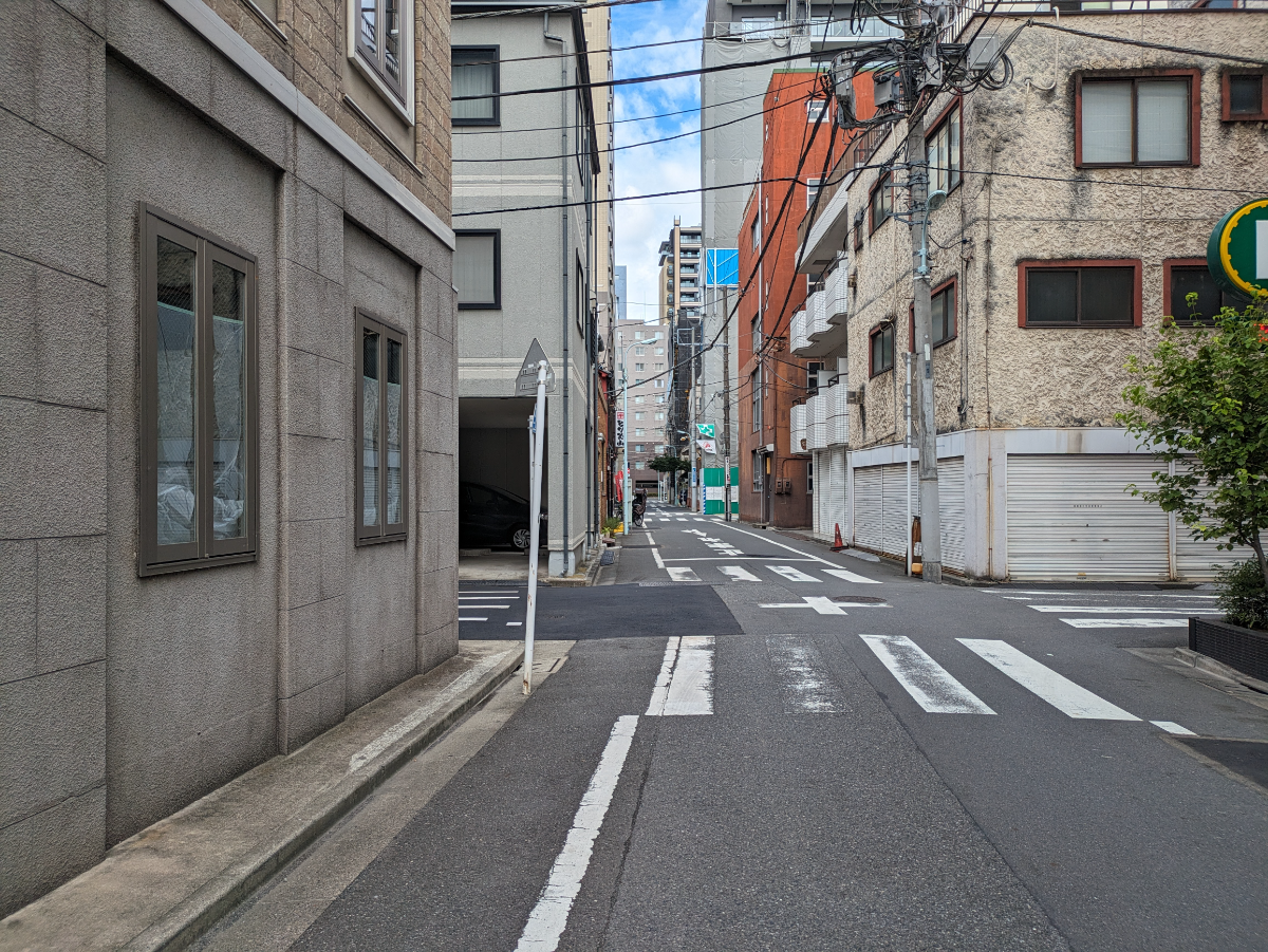 v20251006150705/fresh/building/J00100609945_2
