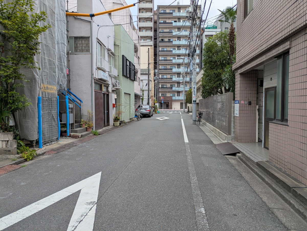 v20251007150704/fresh/building/J00100357592_2