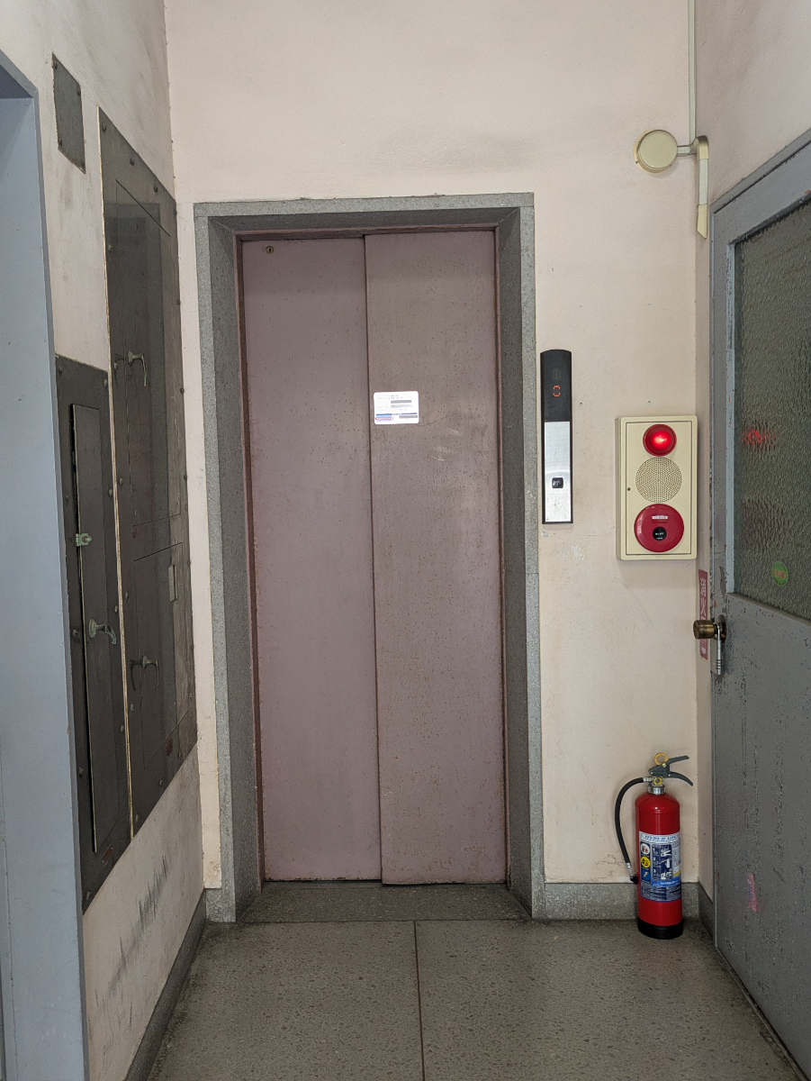 v20251007150704/fresh/building/J00100360598_4