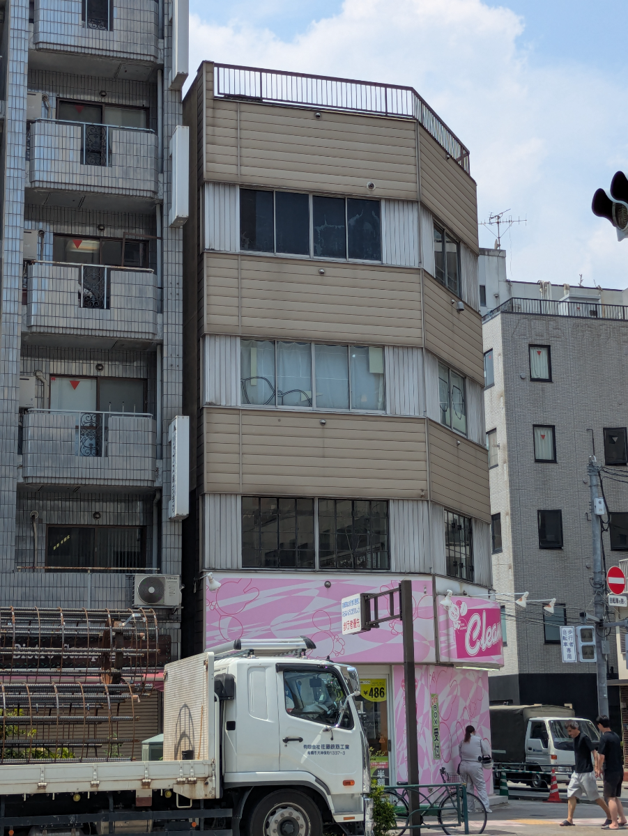 v20251007150704/fresh/building/J00100360598_8