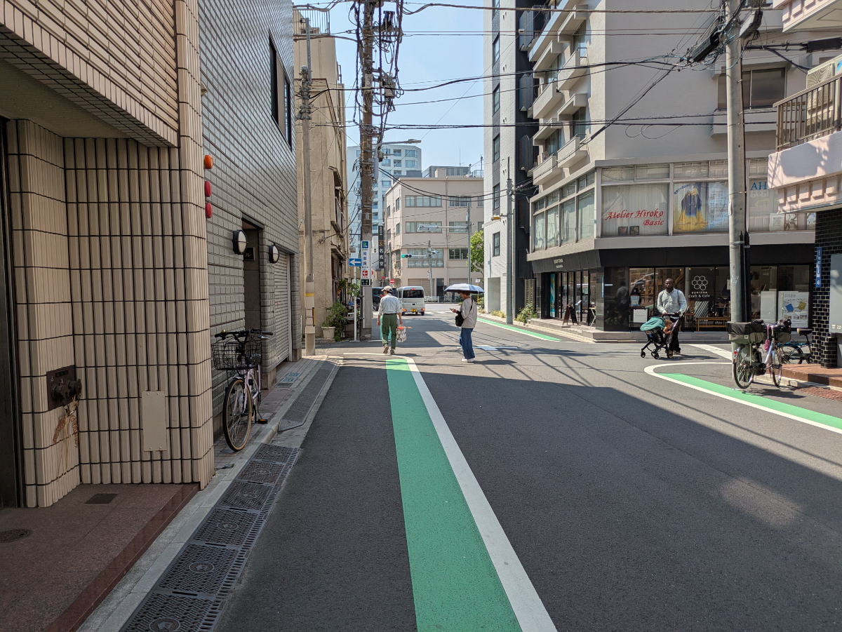 v20251007150704/fresh/building/J00100365410_2
