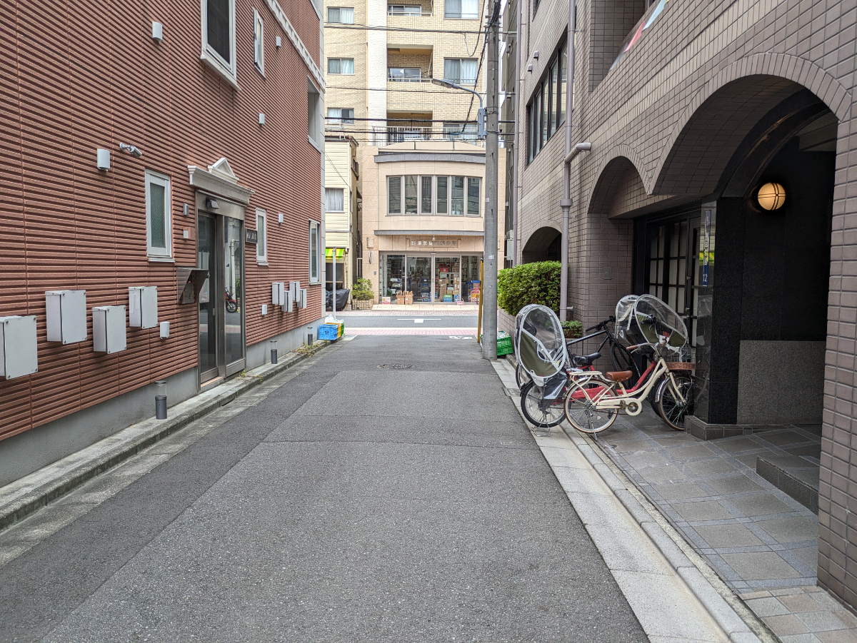 v20251007150704/fresh/building/J00100366529_12