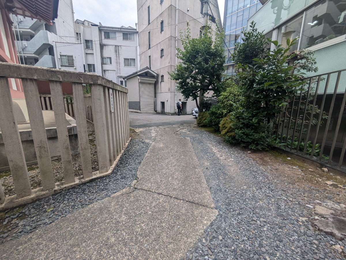 v20251007150704/fresh/building/J00100366595_12