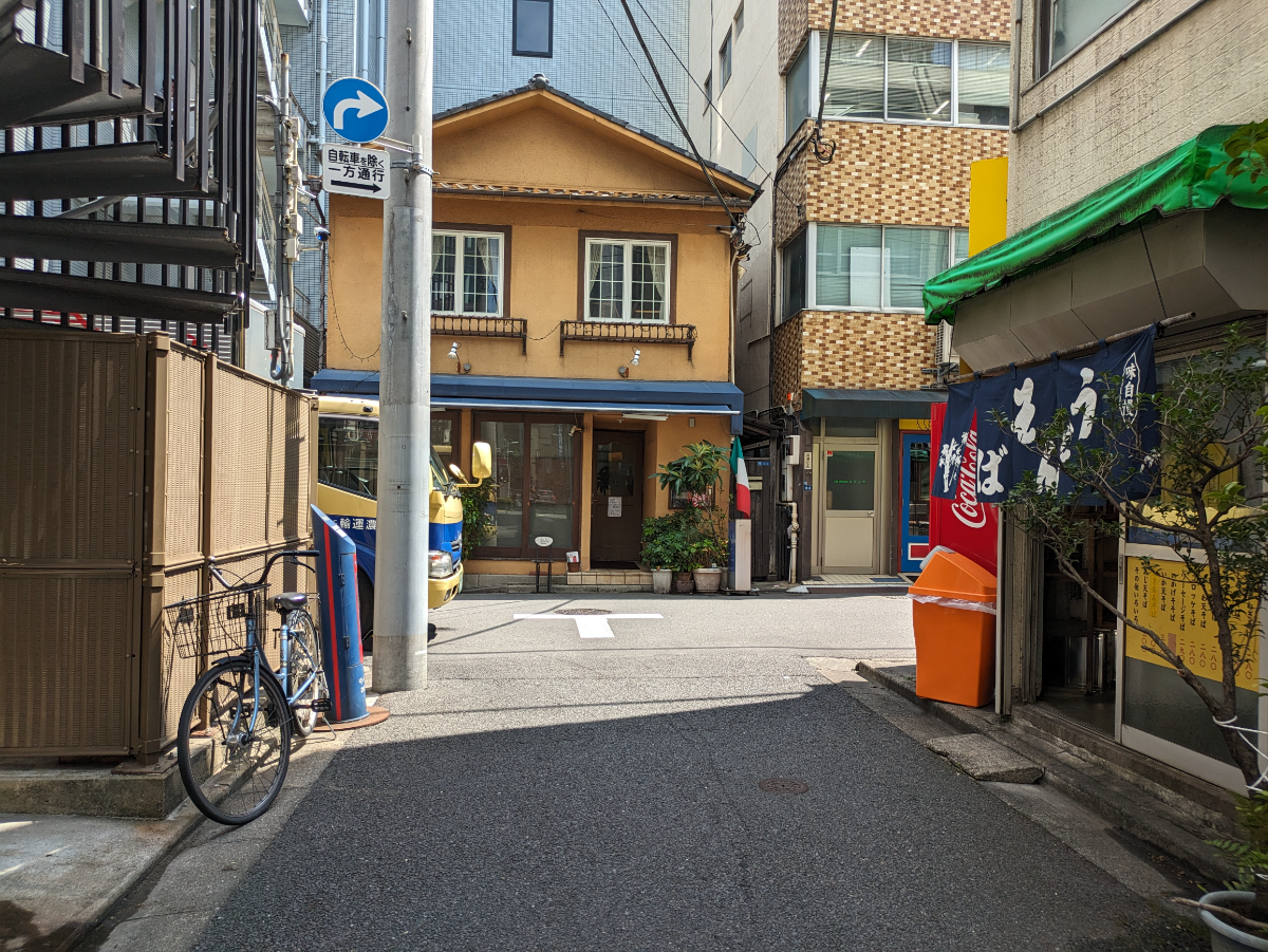 v20251007150704/fresh/building/J00100369772_8