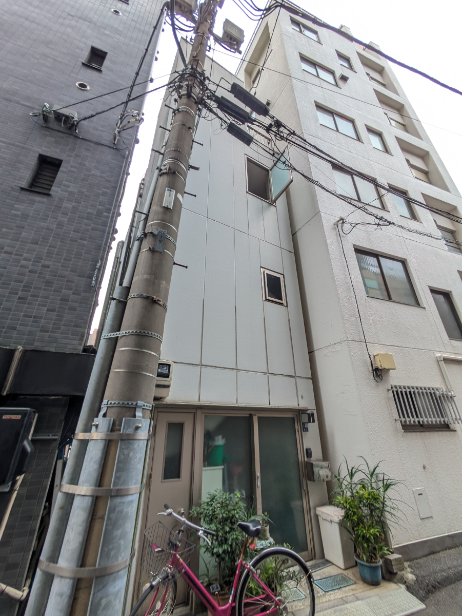 v20251007150704/fresh/building/J00100370240_8