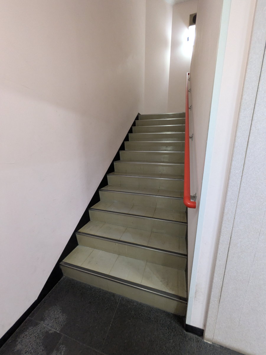 v20251007150704/fresh/building/J00100372306_14