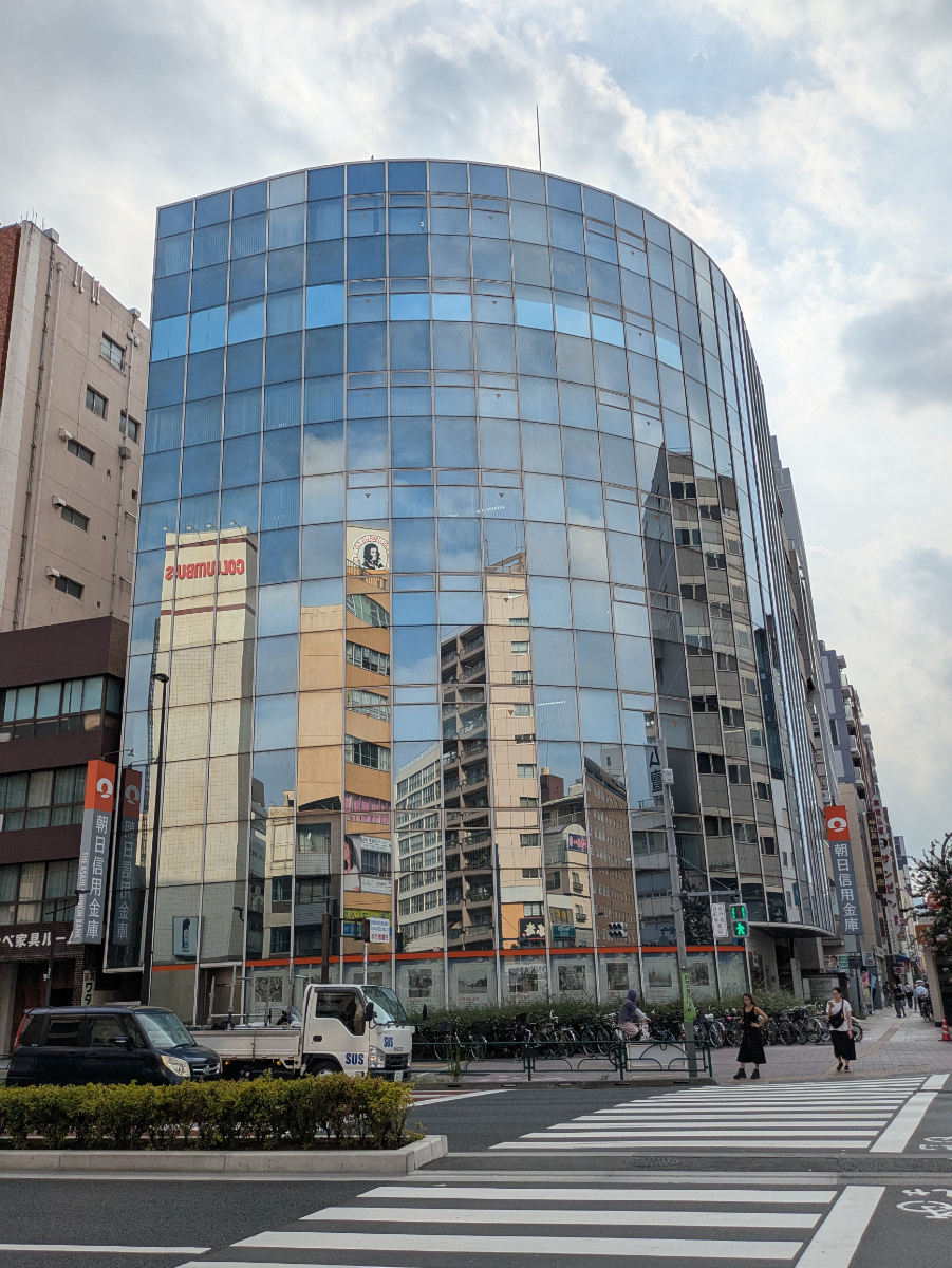 v20251007150704/fresh/building/J00100372306_8
